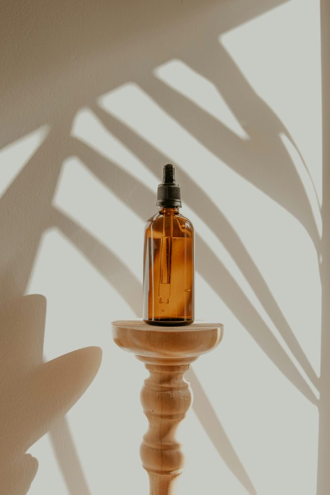 Essential oil bottle visual reference